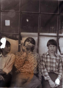 Алексей Бармутов со школьными друзьями  Фотография датируется ориентировочно 1974 г.